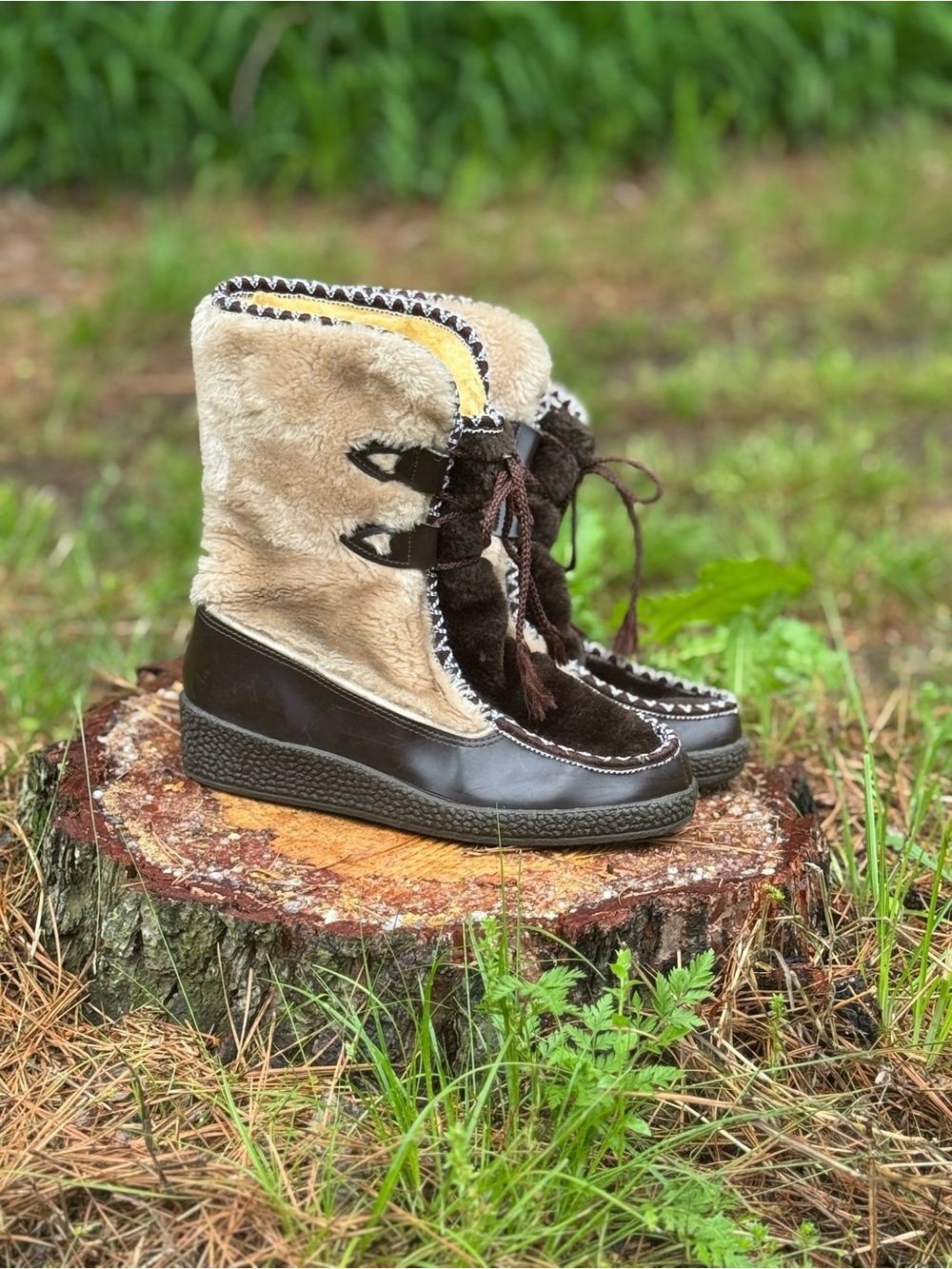 Vintage Snowland Lace-Up Winter Boots Faux-Fur Brown and Cream Size 9